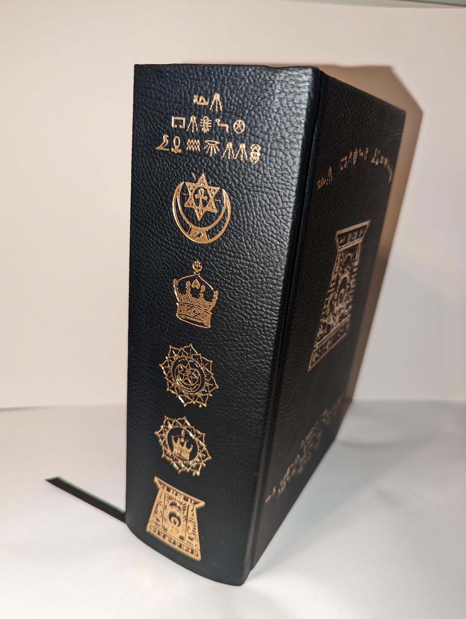 Holy Tablets Special Limited edition by Malachi Z York – Occult-N